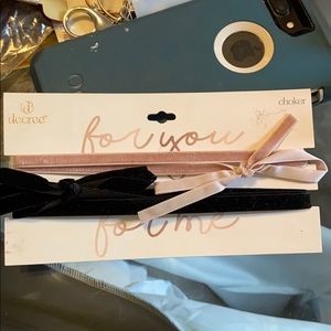 2 velvet chokers, pink and black
